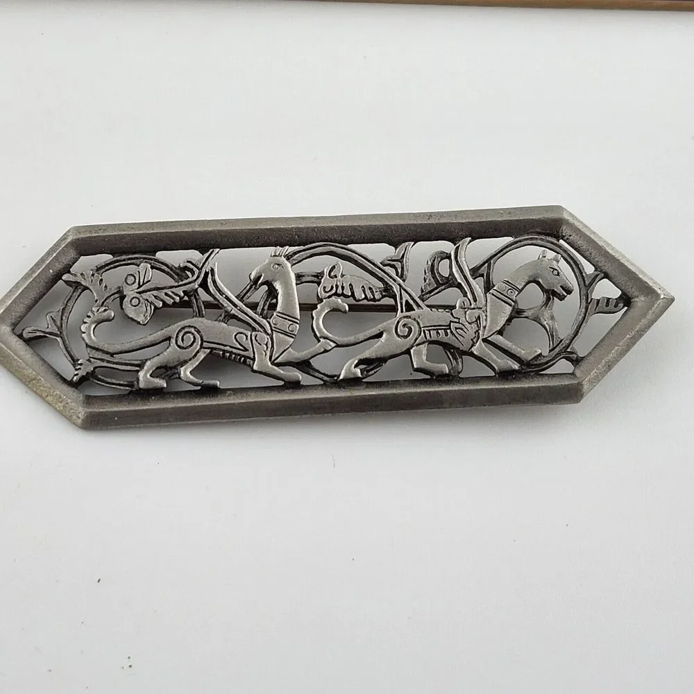 JJ Jonette Renaisance Gothic Fantasy‎ Winged Hyena Dragon Sphinx Griffin Brooch